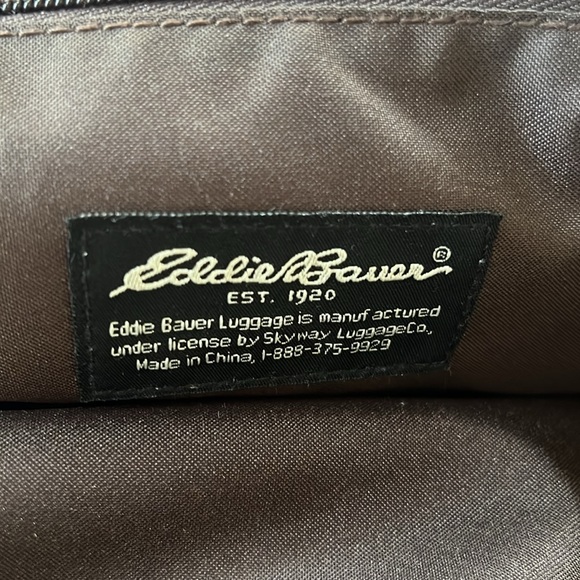Eddie Bauer Brown & Plaid overnight bag - Picture 10 of 10